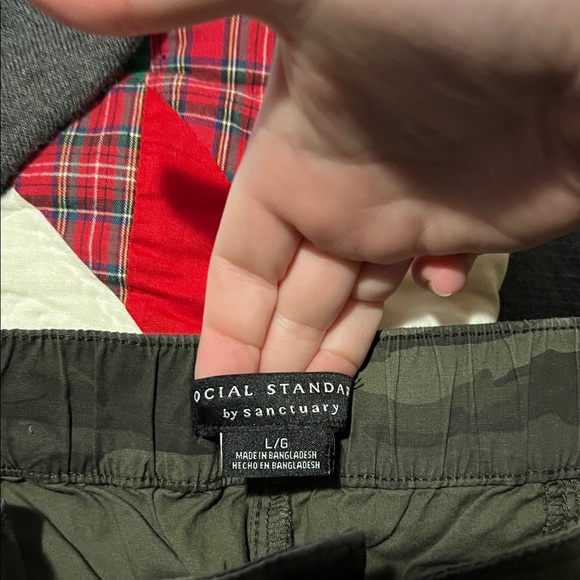 Social Standard by Sanctuary Women's Camo Capris - Picture 8 of 9